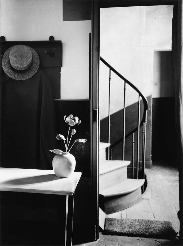 ANDRÉ KERTÉSZ (1894-1985) Chez Mondrian.